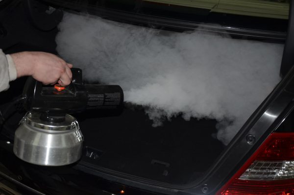 Удаление запахов в автомобиле